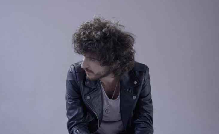 Isma Romero estrena el videoclip de 'Carlota' en EL Pais